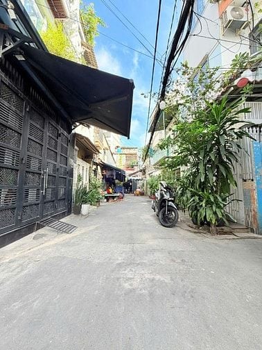 Vỡ nợ cần bán gấp nhà hẻm Lý Thường Kiệt, Tân Bình giá 1.65 tỷ, SHR