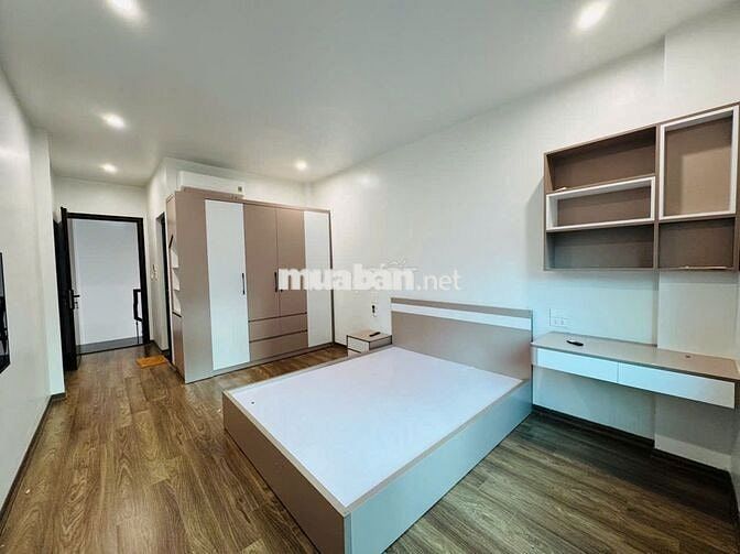Bán nhà riêng Cầu Giấy 5T 39m2 full nội thất, sổ đỏ chính chủ