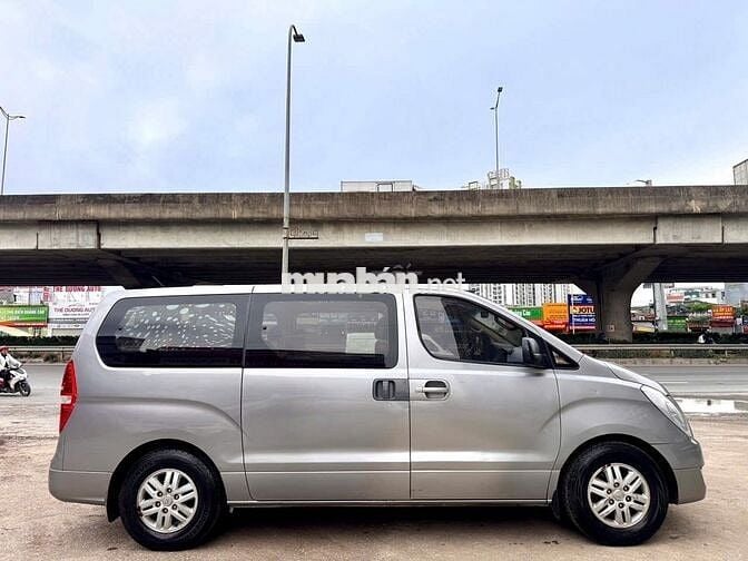 Hyundai Grand Starex 2016 9 chỗ  Ghi 110.000km
