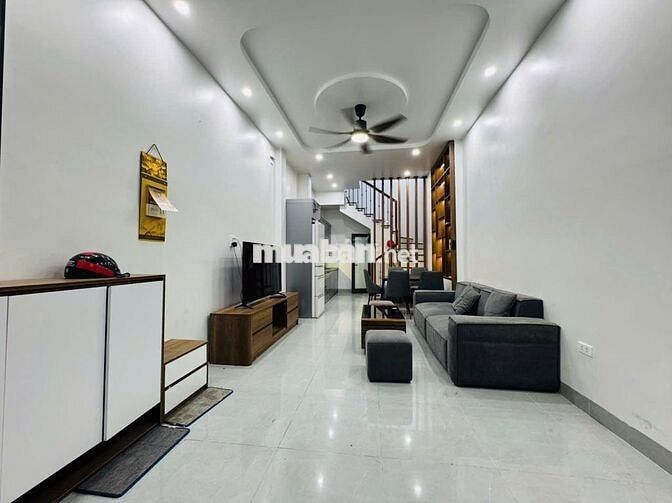 Bán nhà riêng Cầu Giấy 5T 39m2 full nội thất, sổ đỏ chính chủ