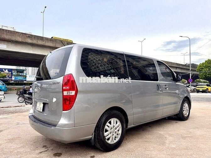 Hyundai Grand Starex 2016 9 chỗ  Ghi 110.000km