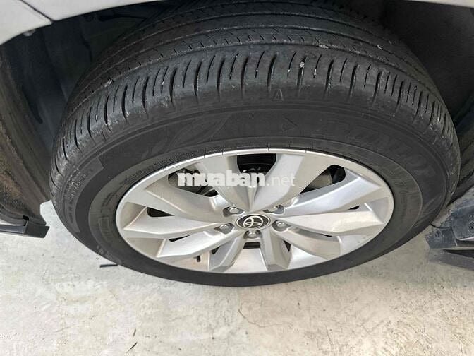 Toyota Innova Cross 2024 Số tự động 7 chỗ Bạc