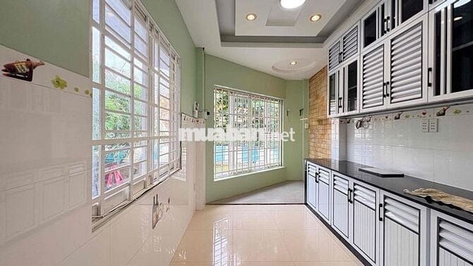 CHO THUÊ NHÀ NGUYÊN CĂN QUẬN 3 - HẺM RỘNG 2 MẶT TIỀN - VỊ TRÍ ĐẮC ĐỊA