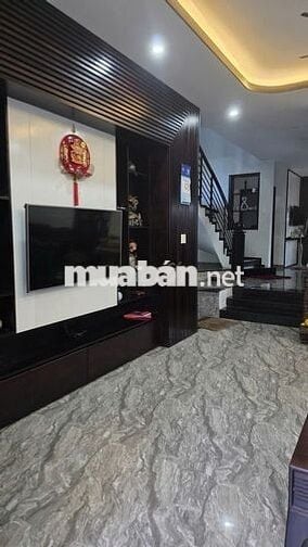 Cho thuê BT Hàn Thuyên full nội thất cao cấp 4PN 3WC. Giá 50tr/tháng