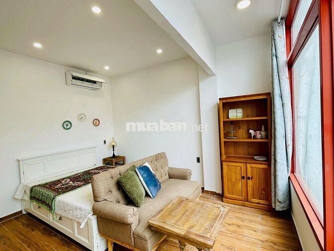 CHDV Hoàng Hoa Thám (PN cũ) cửa số lớn 25m2, tách bếp, full nội thất
