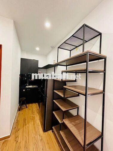 CHDV Hoàng Hoa Thám (PN cũ) cửa số lớn 25m2, tách bếp, full nội thất