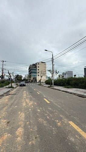 Giá đáng đầu tư nhất Hòa Xuân bán lô Cồn Dầu 18 ngay ngã tư Lê Sỹ đối 