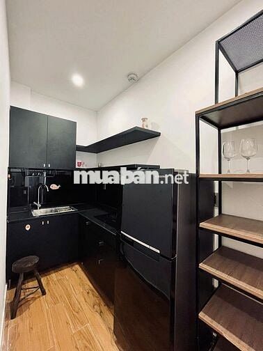 CHDV Hoàng Hoa Thám (PN cũ) cửa số lớn 25m2, tách bếp, full nội thất
