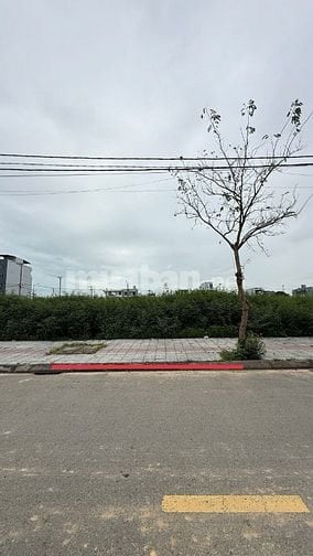 Giá đáng đầu tư nhất Hòa Xuân bán lô Cồn Dầu 18 ngay ngã tư Lê Sỹ đối 
