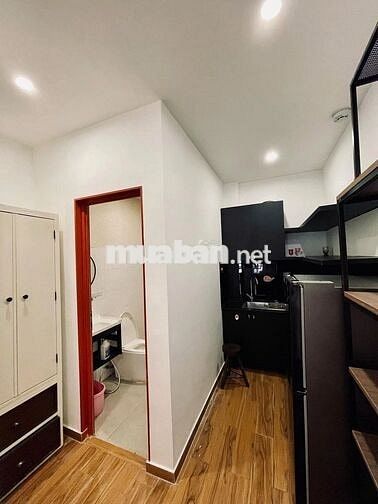 CHDV Hoàng Hoa Thám (PN cũ) cửa số lớn 25m2, tách bếp, full nội thất