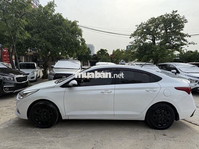 Hyundai Accent 2019 Số sàn Da Trắng