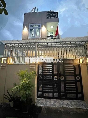 NHÀ ĐẸP NGANG 5M SÁT BÊN ĐH VĂN LANG