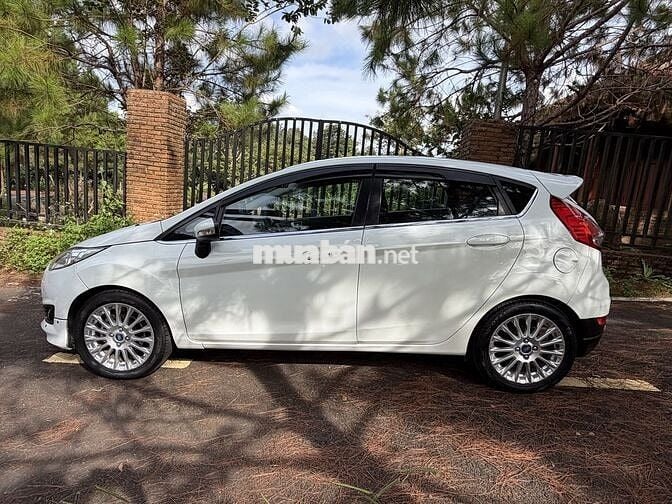 Ford Fiesta 2014 1.0 Tubo Trắng Tự động