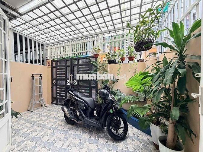 NHÀ ĐẸP NGANG 5M SÁT BÊN ĐH VĂN LANG