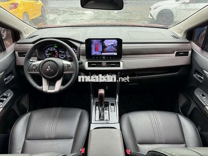 Mitsubishi Xpander Premium 2023 1.5AT,màu đỏ,2v2km