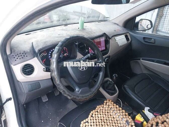 Hyundai Grand i10 Trắng 292.667 km
