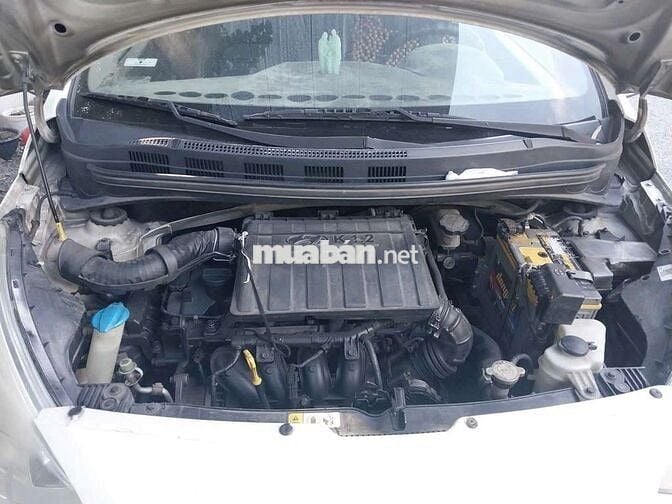 Hyundai Grand i10 Trắng 292.667 km