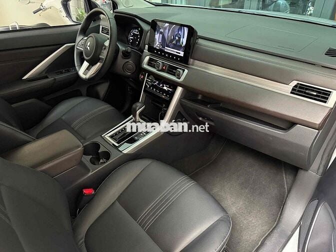 Mitsubishi Xpander Premium 2024 7 chỗ Trắng