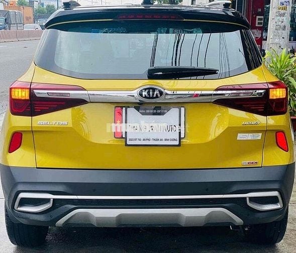 Kia Seltos 1.4 Luxury 2020 Vàng 68.000 km