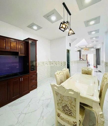 Làm ăn thua lỗ bán nhà 60m2,,2PN,2WC,4,28 tỷ, nguyễn hữu tiến, tân phú