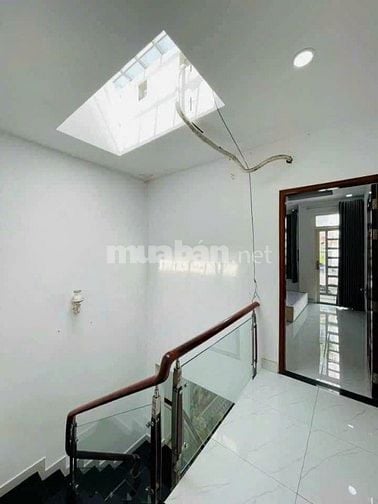 Làm ăn thua lỗ bán nhà 60m2,,2PN,2WC,4,28 tỷ, nguyễn hữu tiến, tân phú