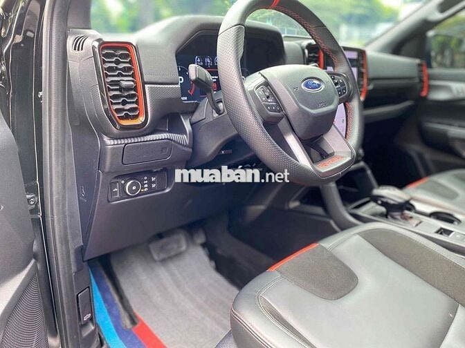 Ford Ranger Raptor 2024 2.0AT 4x4 Đen 13.000 km