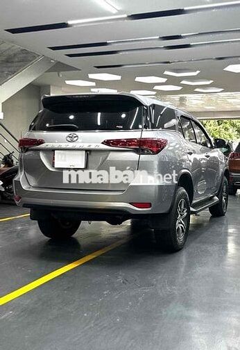 Toyota Fortuner MT 2020 Bạc 66.000km