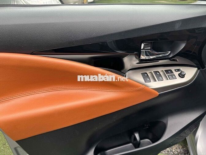 Toyota Innova G 2017 Tự động Bạc 7 chỗ
