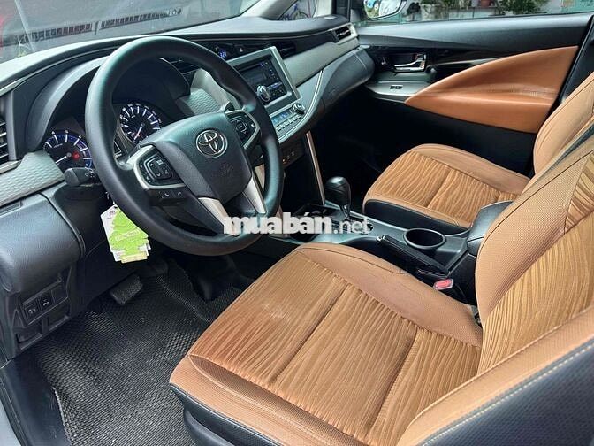 Toyota Innova G 2017 Tự động Bạc 7 chỗ