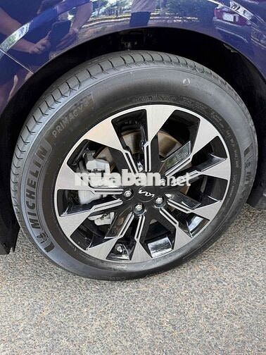 Kia Carnival 2024 2.2 dầu Signature 42000 km Xanh