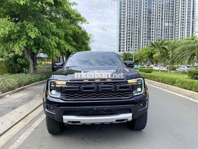 Ford Ranger Raptor 2024 2.0AT 4x4 Đen 13.000 km