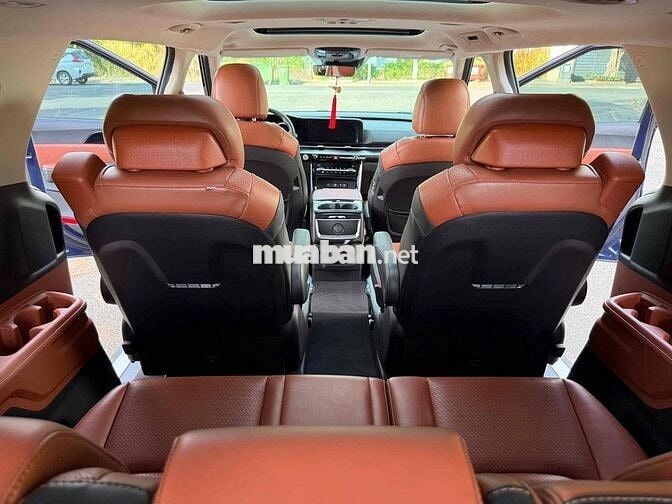 Kia Carnival 2024 2.2 dầu Signature 42000 km Xanh