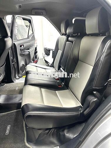 Toyota Fortuner MT 2020 Bạc 66.000km