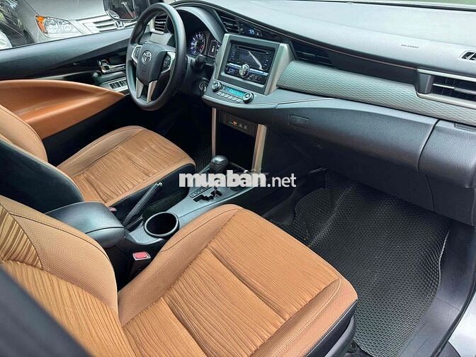 Toyota Innova G 2017 Tự động Bạc 7 chỗ