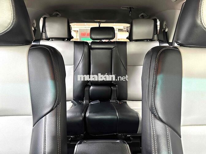Toyota Fortuner MT 2020 Bạc 66.000km