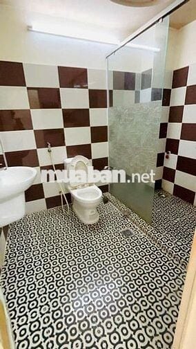 nhà đúc 3 tấm 3 phòng ngủ đang làm mới đẹp hơn 