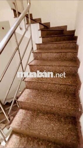 nhà đúc 3 tấm 3 phòng ngủ đang làm mới đẹp hơn 