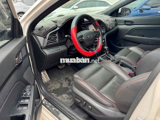 Hyundai Elantra Sports 1.6T 2019