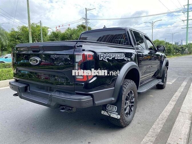 Ford Ranger Raptor 2024 2.0AT 4x4 Đen 13.000 km