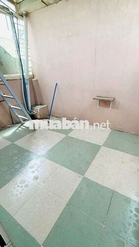 nhà đúc 3 tấm 3 phòng ngủ đang làm mới đẹp hơn 