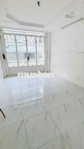 nhà đúc 3 tấm 3 phòng ngủ đang làm mới đẹp hơn 