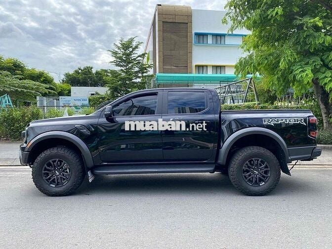 Ford Ranger Raptor 2024 2.0AT 4x4 Đen 13.000 km