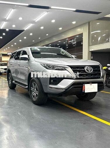 Toyota Fortuner MT 2020 Bạc 66.000km