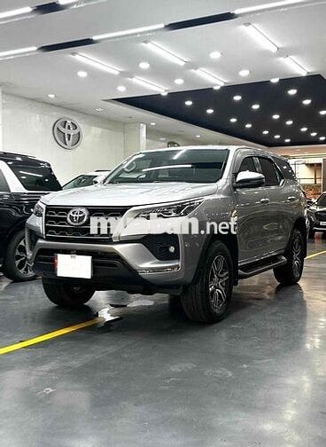 Toyota Fortuner MT 2020 Bạc 66.000km