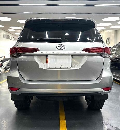 Toyota Fortuner MT 2020 Bạc 66.000km