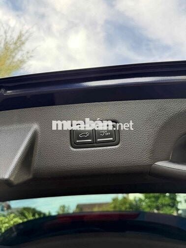 Kia Carnival 2024 2.2 dầu Signature 42000 km Xanh