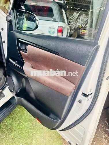 Toyota Fortuner 2017 Dầu Trắng