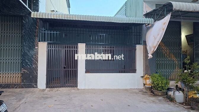 CẮT LỖ BÁN NHÀ CẤP 4 ĐƯỜNG HUỲNH TỊCH CỦA – QUY NHƠN  – GIÁ CHỈ 3,8 TỶ