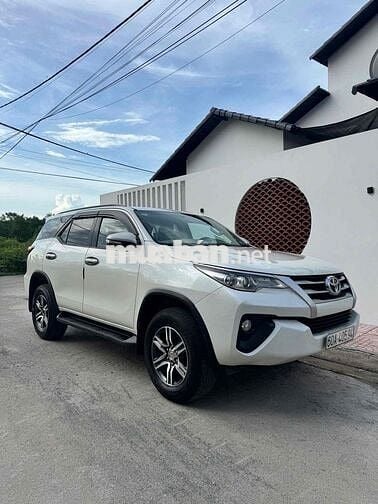 Toyota Fortuner 2017 Dầu Trắng