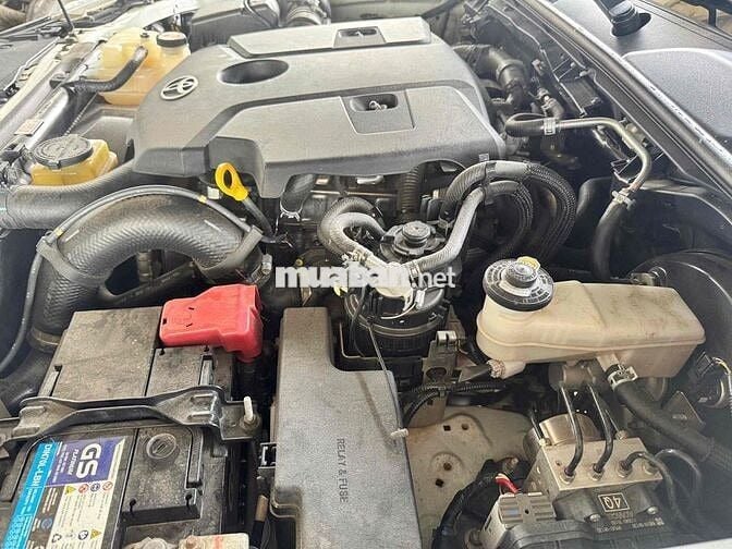 Toyota Fortuner 2017 Dầu Trắng
